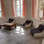 Du Campagnard Du Chateau De La Bouchatte * Chazemais