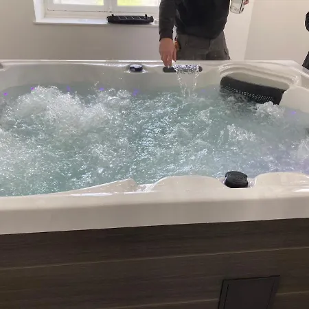 Du Campagnard Du Chateau De La Bouchatte * Chazemais