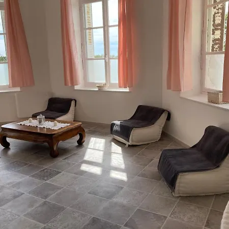 Gite Campagnard - Chateau De La Bouchatte * Chazemais