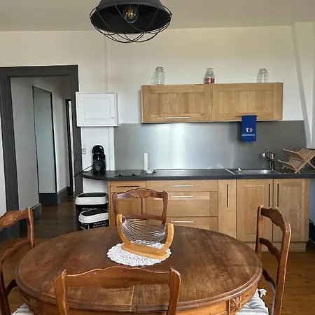 Du Campagnard Du Chateau De La Bouchatte * Chazemais