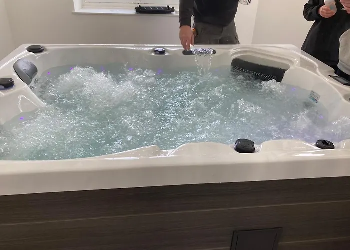 Du Campagnard Du Chateau De La Bouchatte * Chazemais