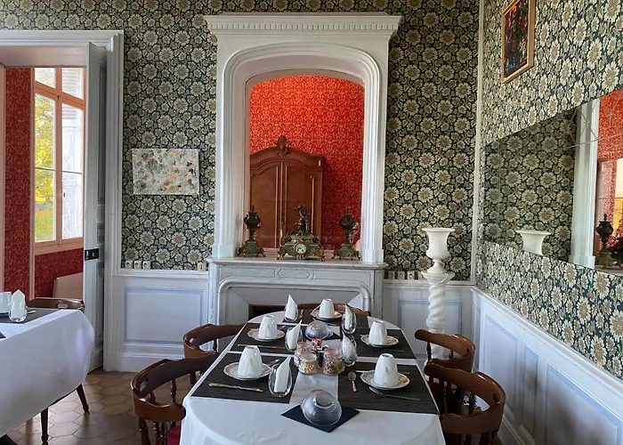 Du Campagnard Du Chateau De La Bouchatte *